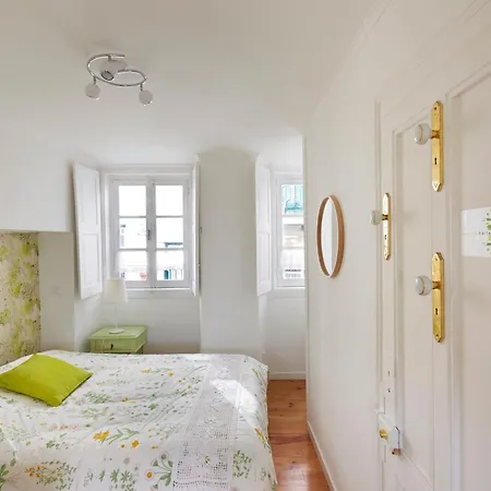 Apartment Alfama Cozy By Get Your